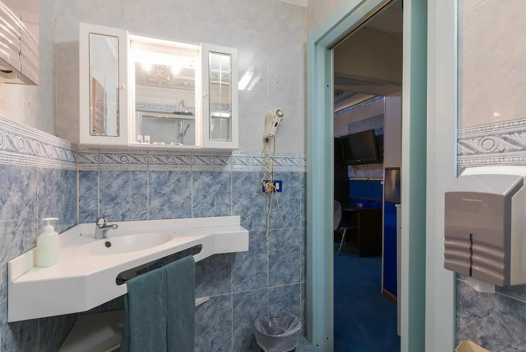 Hotel New Primavera Genoa 0*,  Italy